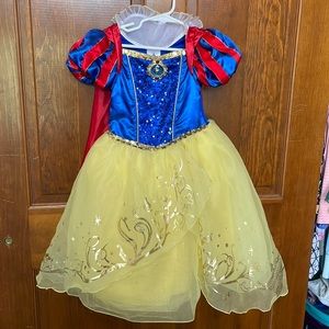 Disney Store Collection series Snow White gown. NWT